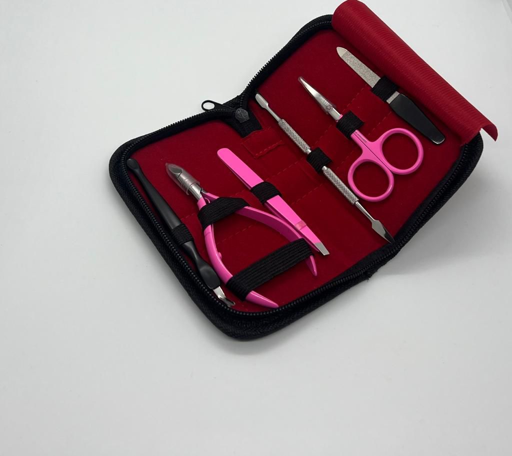 Manicure Set Professional Nail Clipper Kit-06 Pieces Stainless Steel Manicure Kit,nail Care Tools with Luxurious Travel Case
