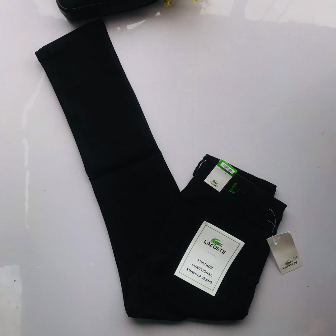 Black trousers 